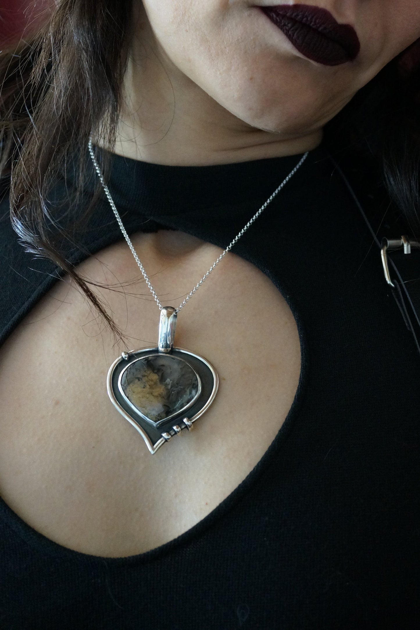 pendentif large goutte rock goth