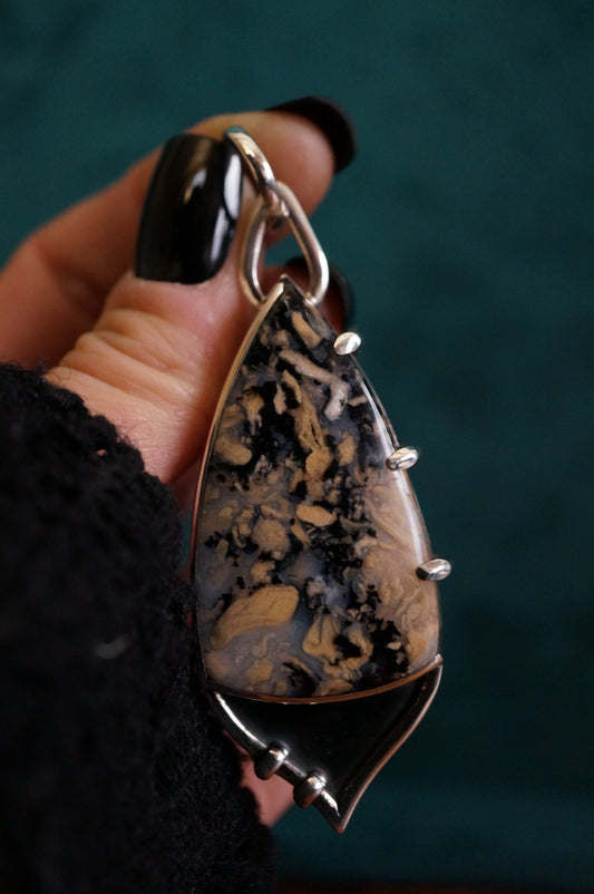 Night Claw - pendentif