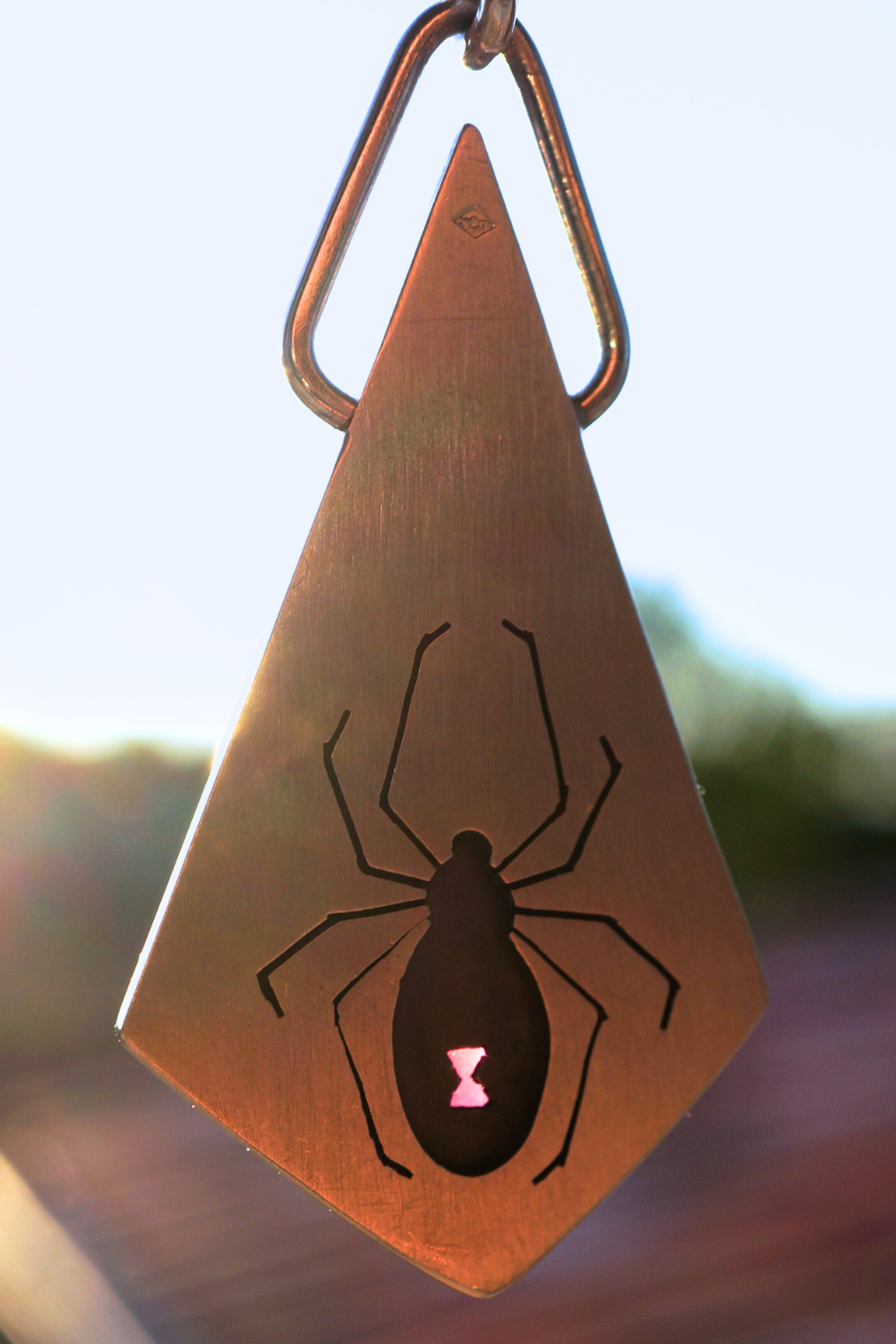 Veuve Rouge - pendentif réversible